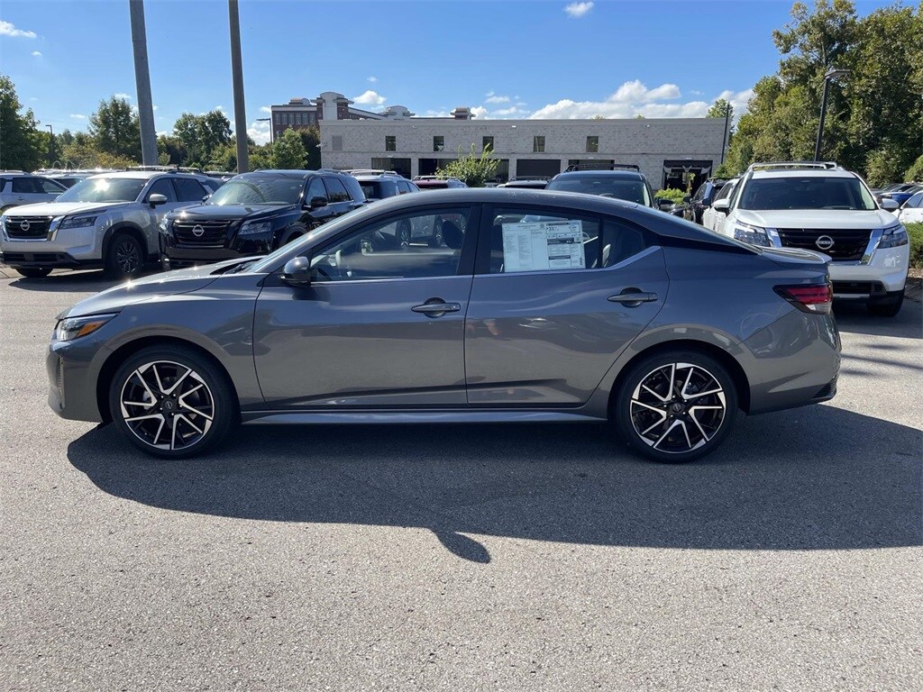 2025 Nissan Sentra SR photo 4