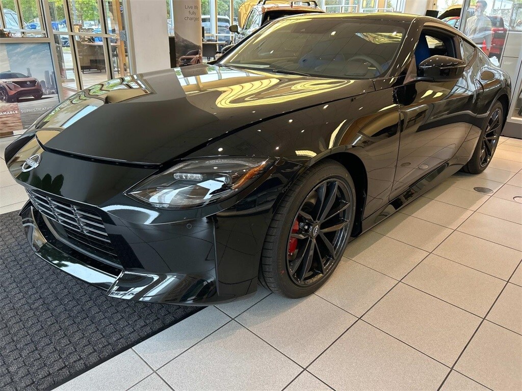 2024 Nissan Z Performance photo 3