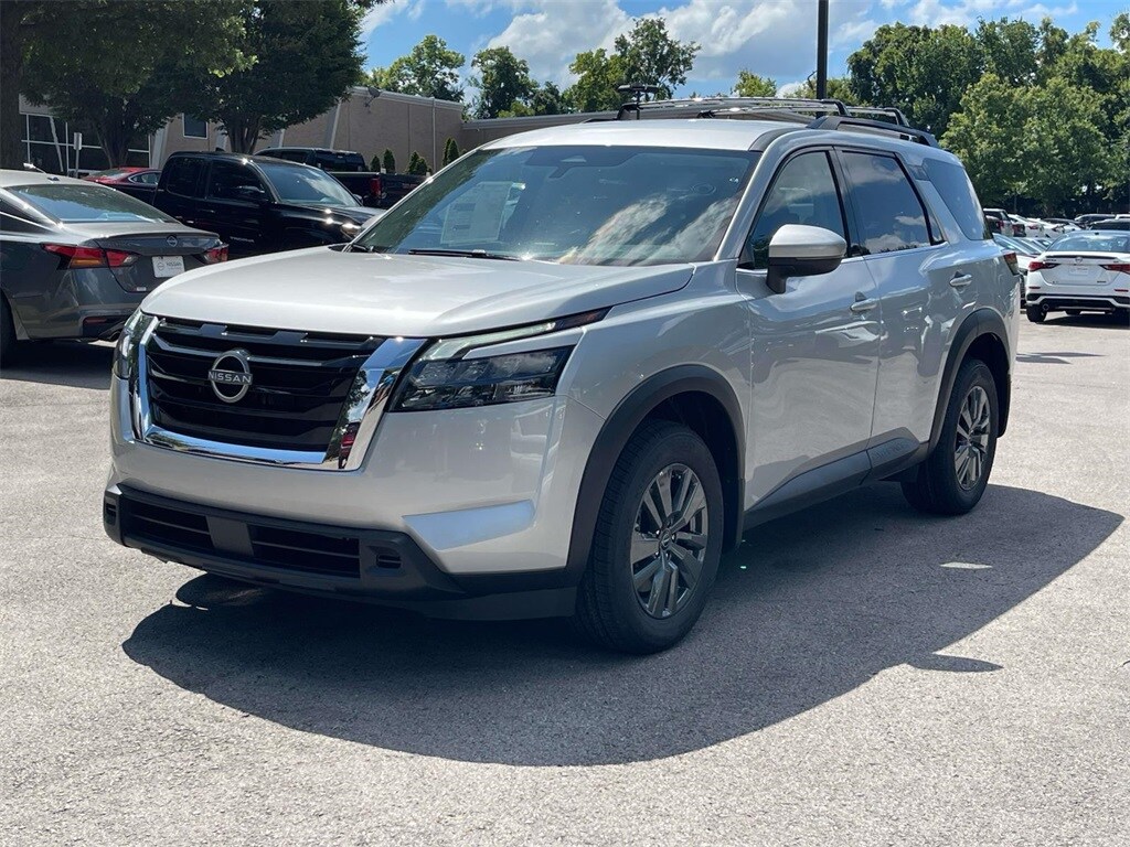 2025 Nissan Pathfinder SV photo 3