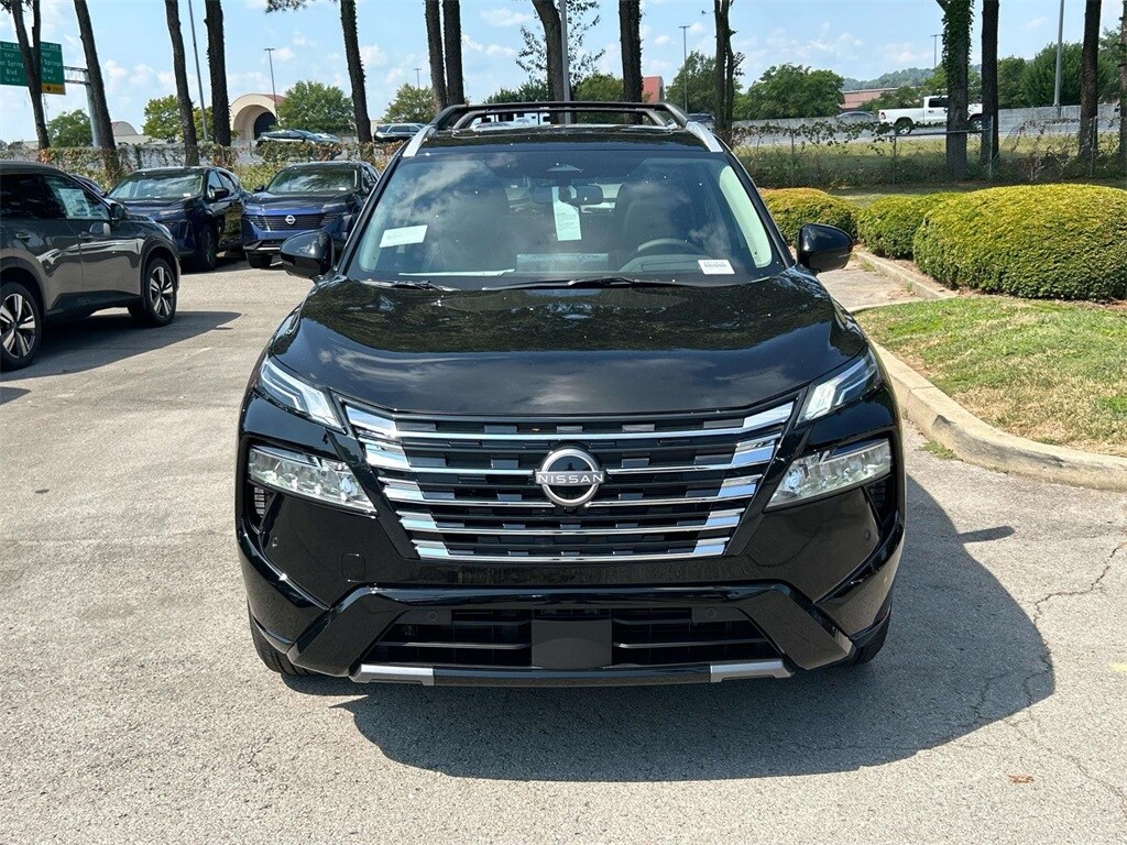 2026 Nissan Rogue Platinum photo 2