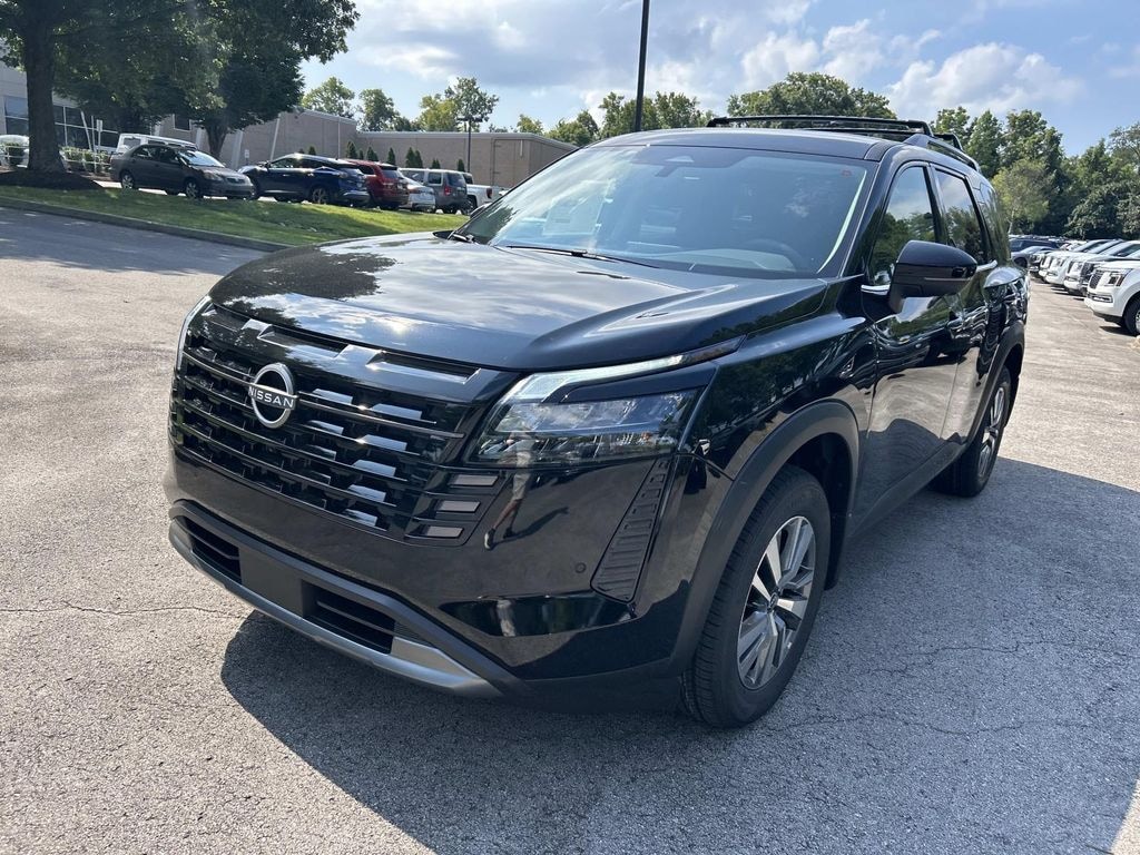 New 2026 Nissan Pathfinder SL SUV