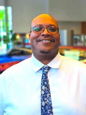 Staff member WILLIE PHILLIPS from ID_648fab9e40a9