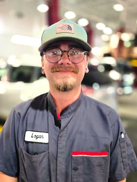 Staff member LOGAN WEBB from ID_ab1f8cf838cf