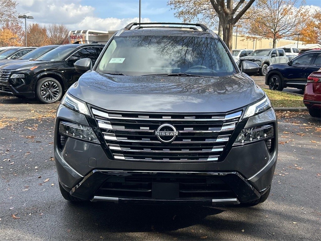 2026 Nissan Rogue Platinum photo 2