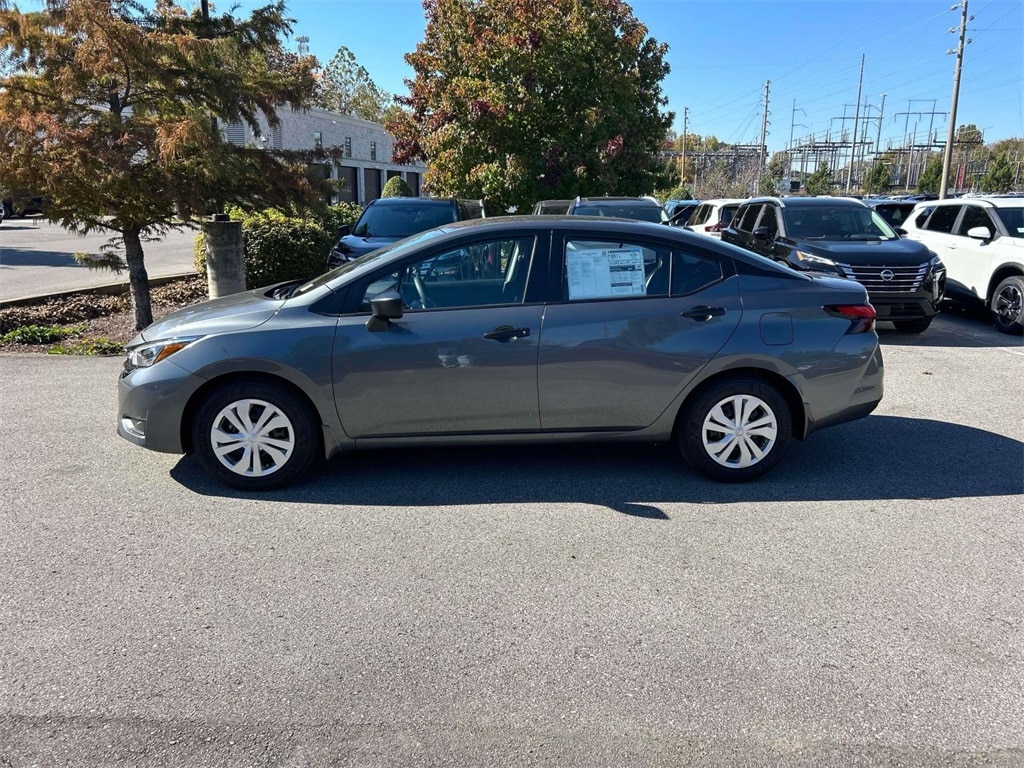 New 2025 Nissan Versa 1.6 S Sedan