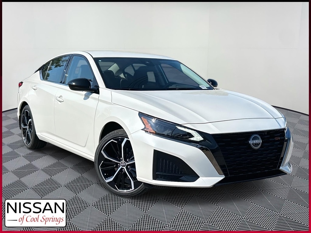 New 2025 Nissan Altima SR Sedan
