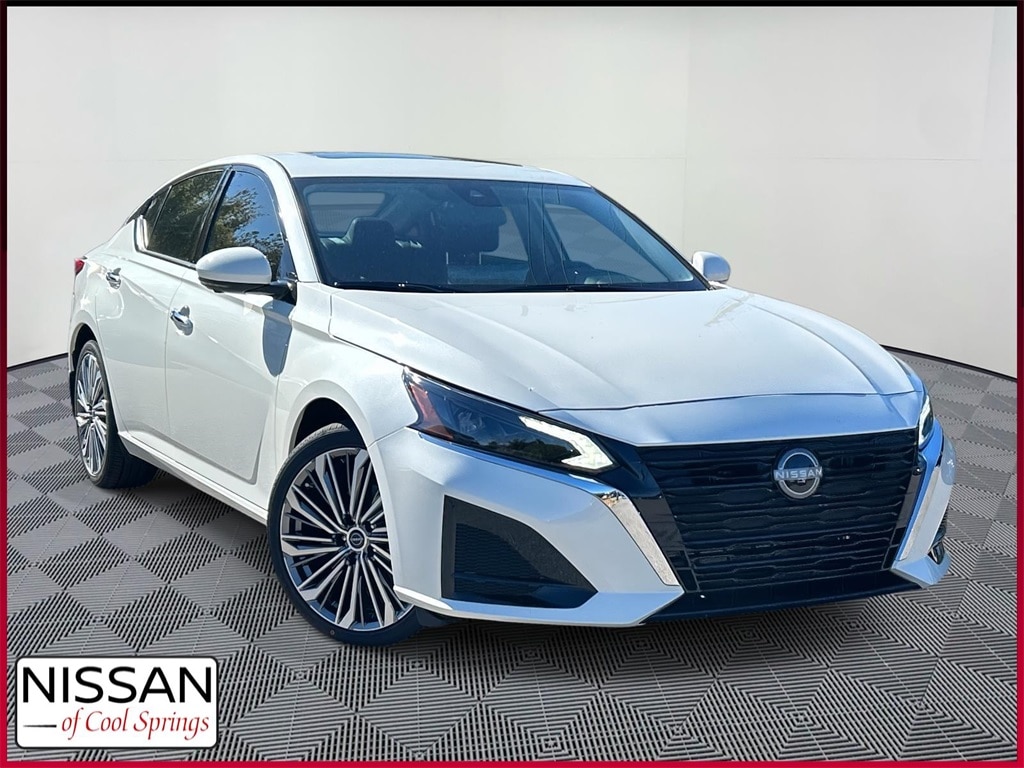 2025 Nissan Altima SL's photo