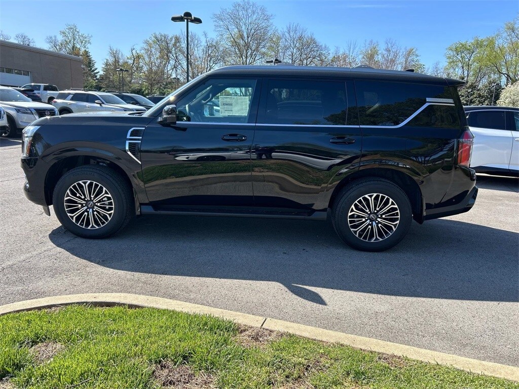 2025 Nissan Armada SL photo 4