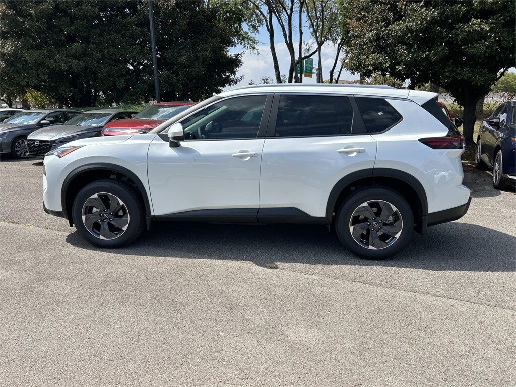 2026 Nissan Rogue SV photo 4