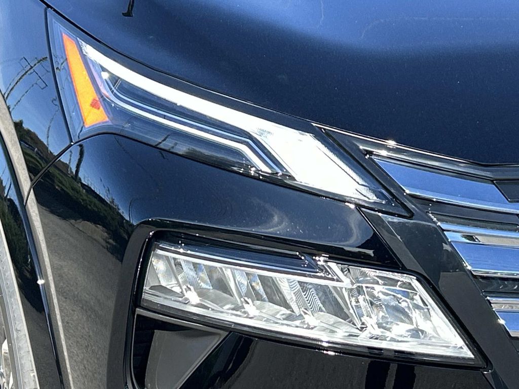 2026 Nissan Rogue Platinum - Photo 9