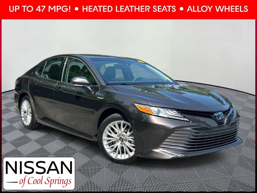 Used 2018 Toyota Camry Hybrid XLE Sedan