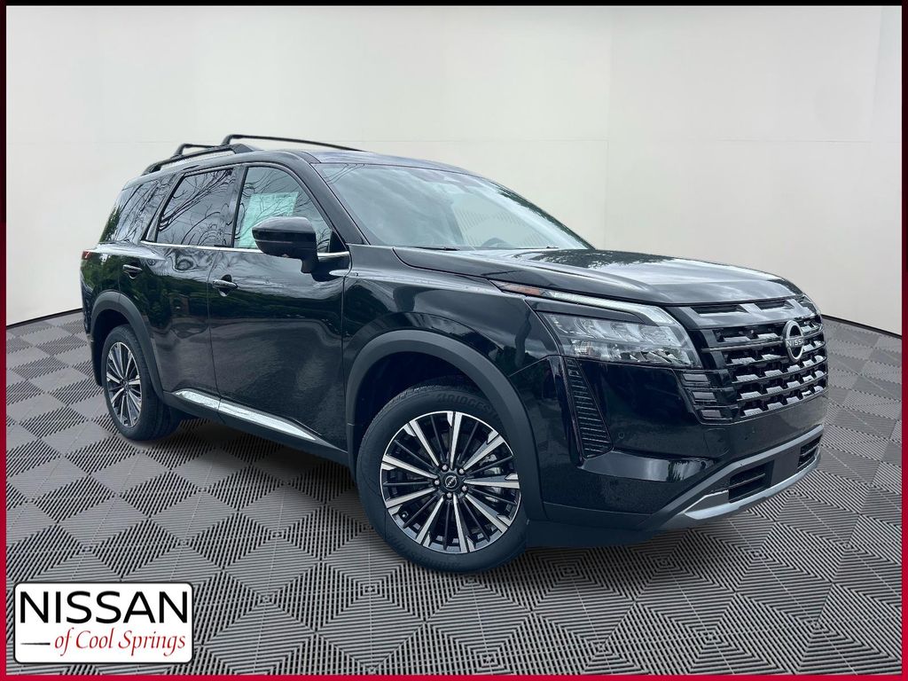 2026 Nissan Pathfinder Platinum 2WD's photo