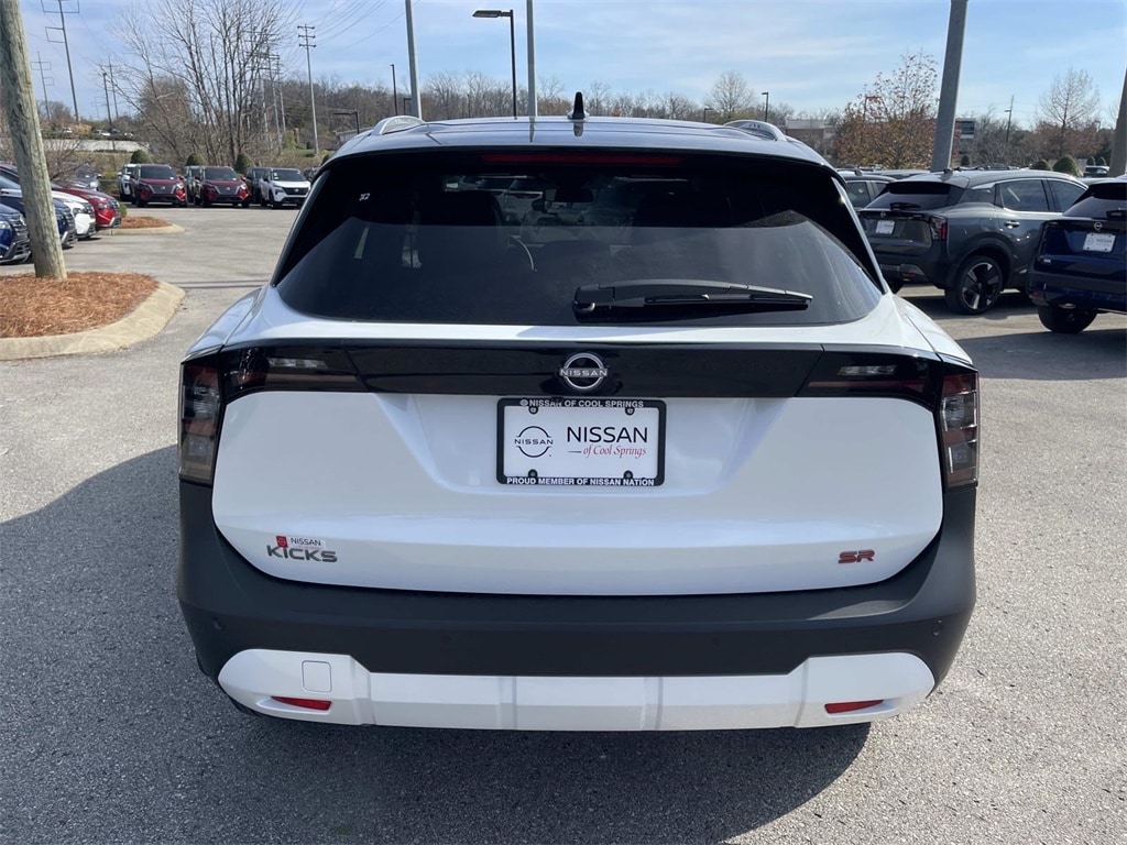 New 2026 Nissan Kicks SR SUV