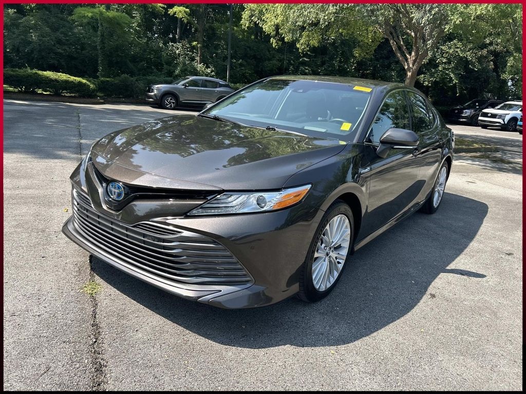 Used 2018 Toyota Camry Hybrid XLE Sedan