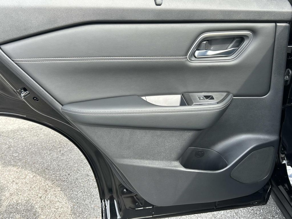 2026 Nissan Rogue Platinum - Photo 21