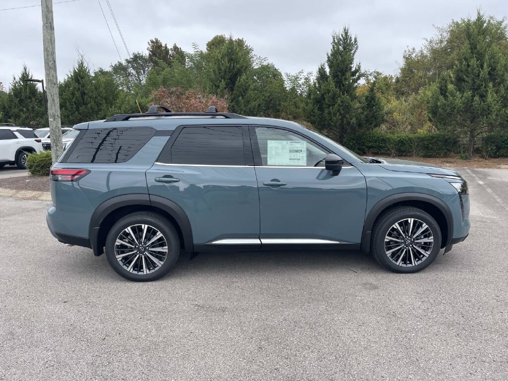 New 2026 Nissan Pathfinder Platinum SUV