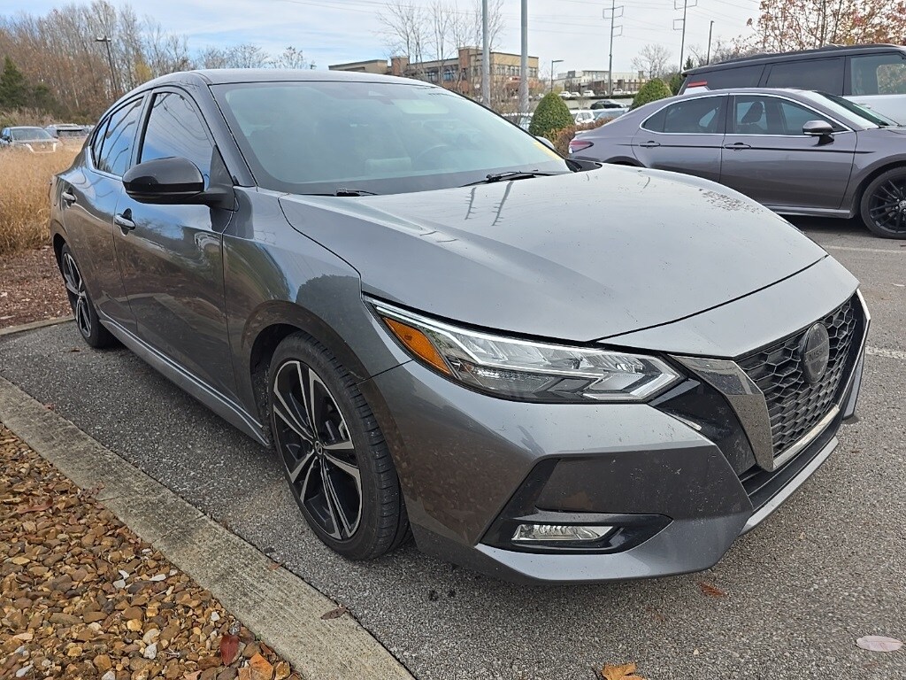 2021 Nissan Sentra SR photo 2