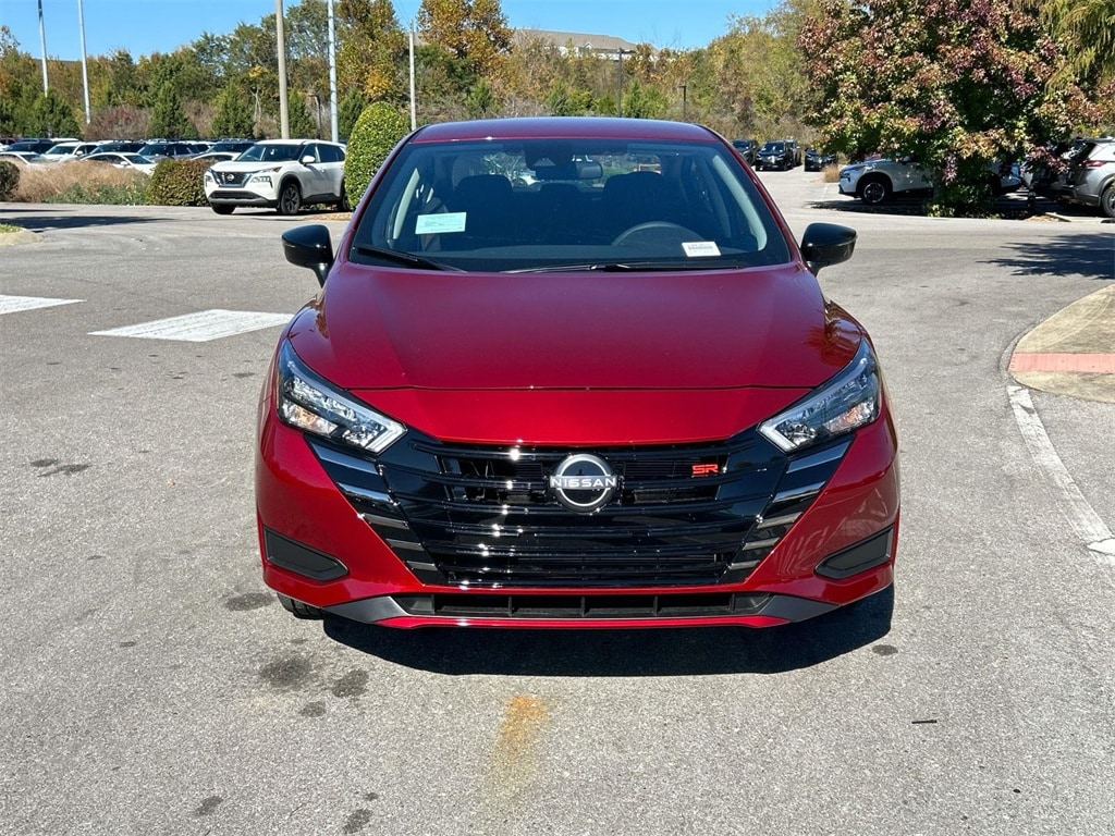 New 2025 Nissan Versa 1.6 SR Sedan