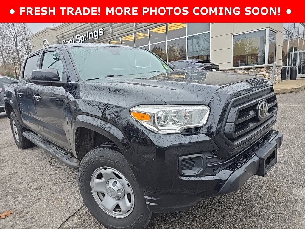 2020 Toyota Tacoma SR's photo