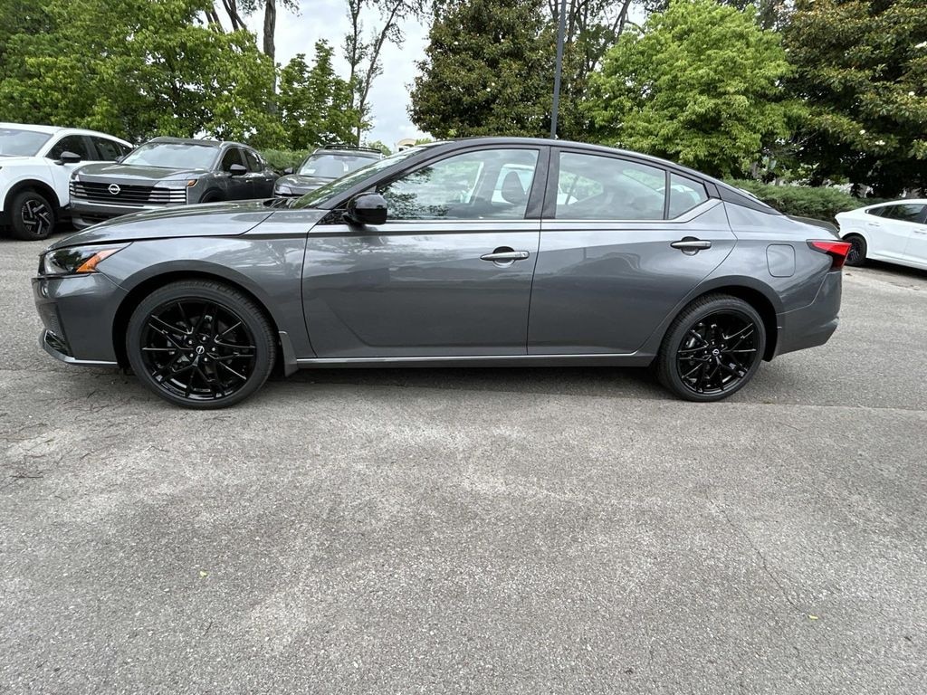 New 2026 Nissan Altima SR Sedan