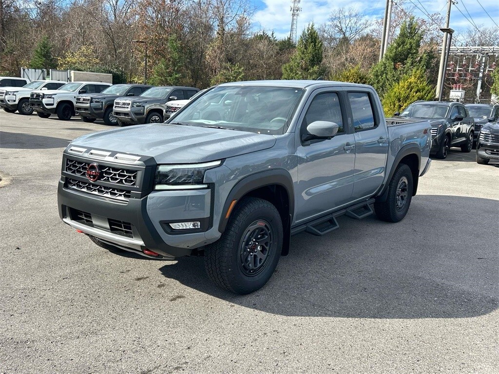 2026 Nissan Frontier PRO-4X photo 3