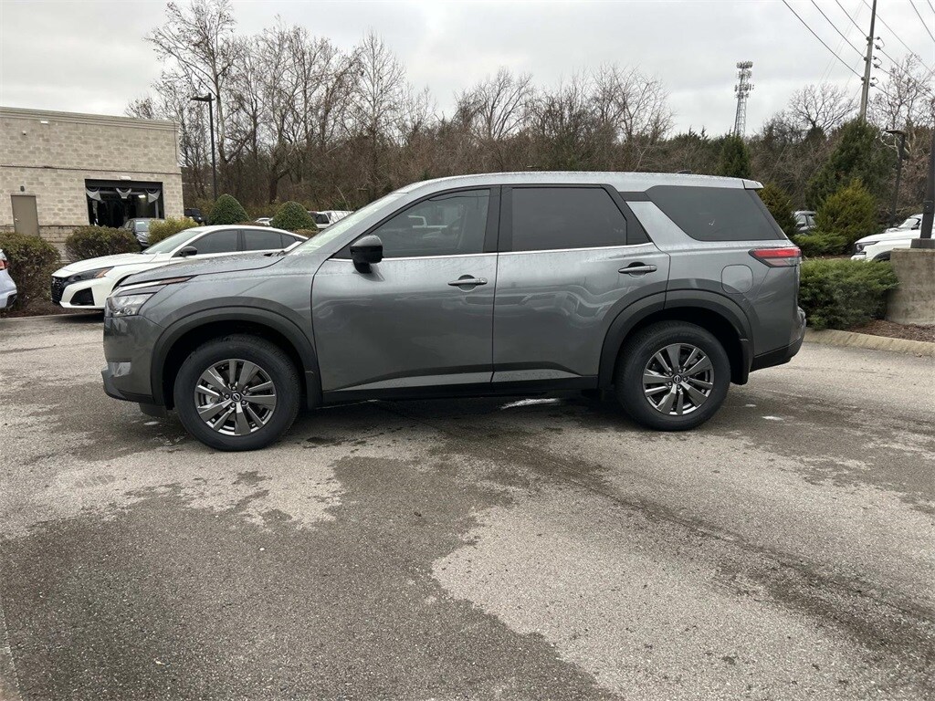 2025 Nissan Pathfinder S photo 4