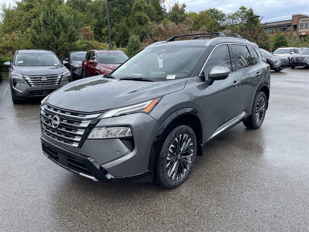 2026 Nissan Rogue Platinum photo 3