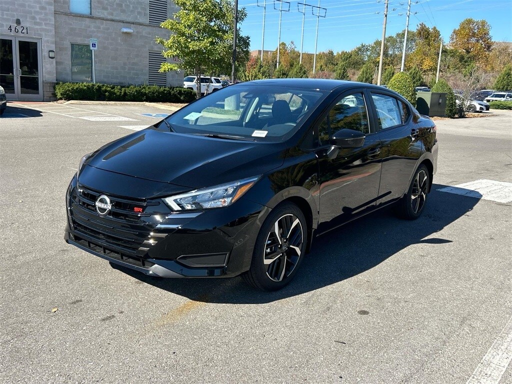 2025 Nissan Versa 1.6 SR photo 3