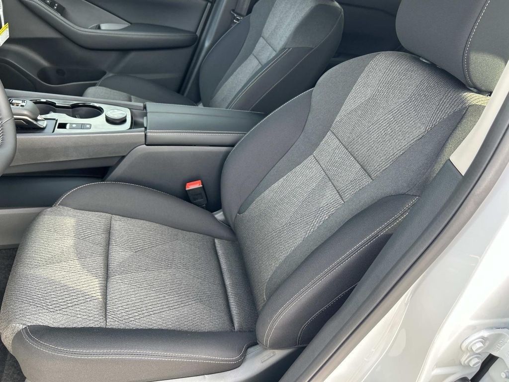 2026 Nissan Rogue SV - Photo 15