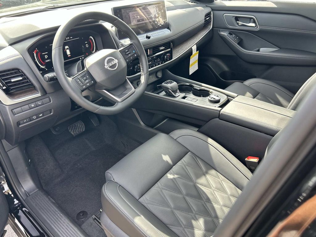 2026 Nissan Rogue Platinum - Photo 14