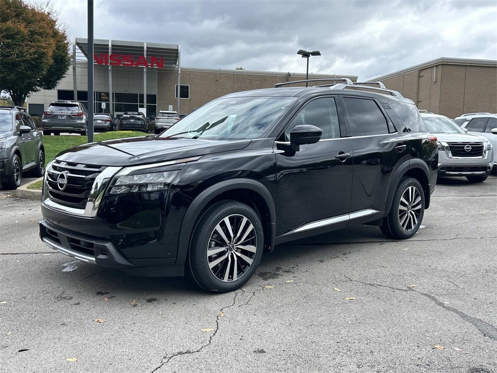 New 2025 Nissan Pathfinder Platinum SUV