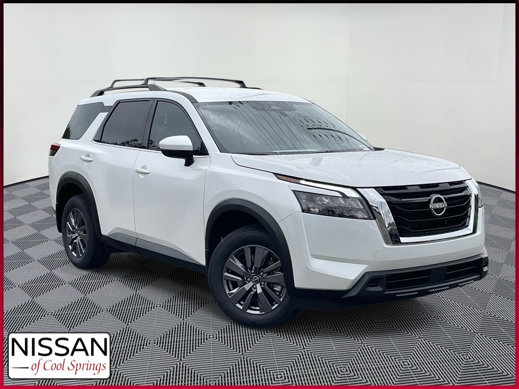 2025 Nissan Pathfinder SV's photo