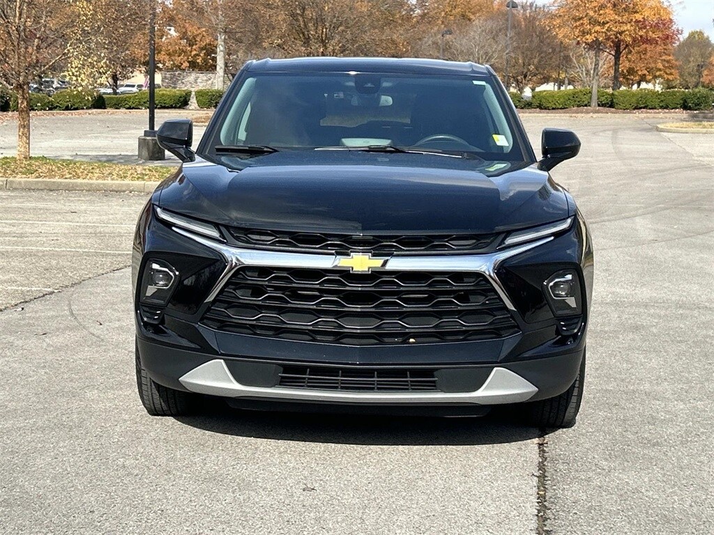 2023 Chevrolet Blazer 2LT photo 2