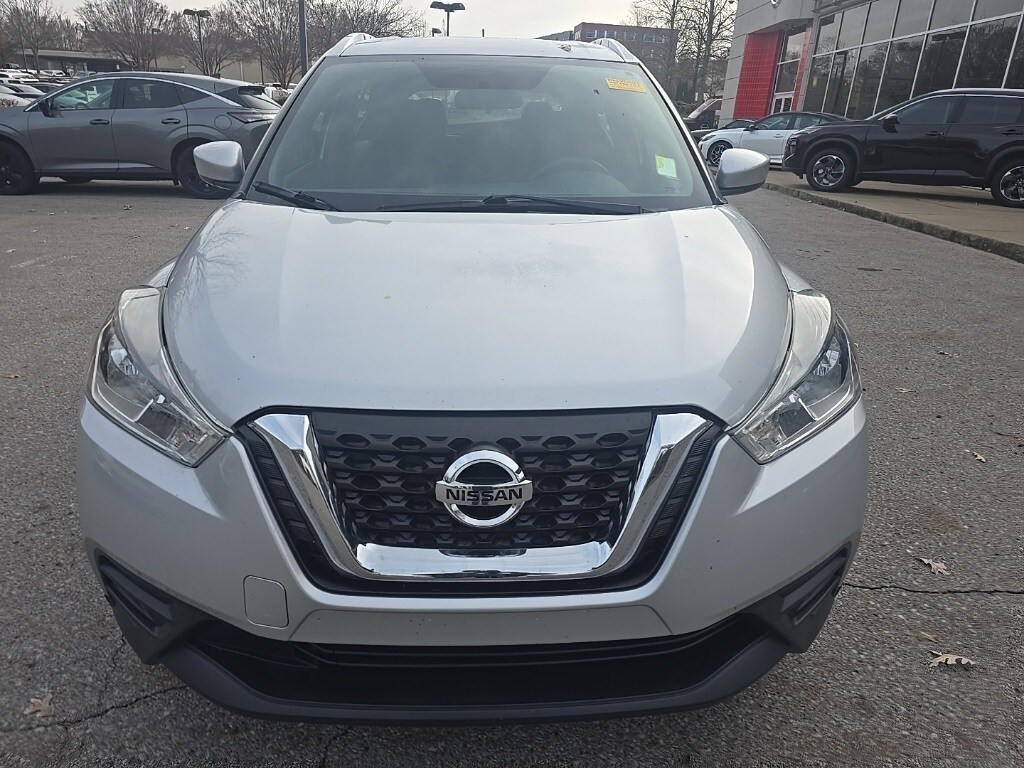 2019 Nissan Kicks SV photo 3