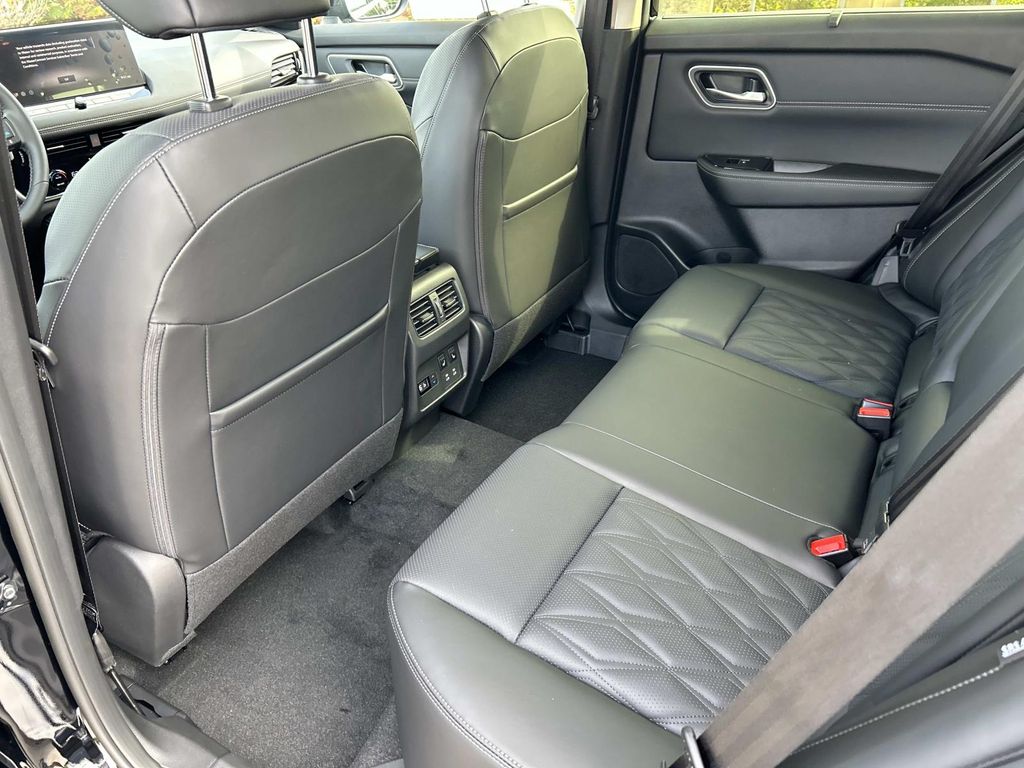 2026 Nissan Rogue Platinum - Photo 19