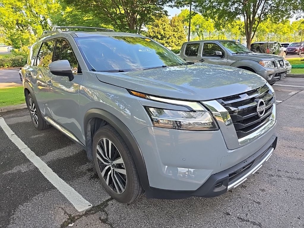 Used 2024 Nissan Pathfinder Platinum SUV