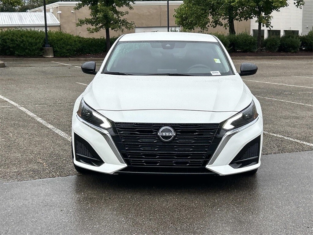 2025 Nissan Altima S photo 3
