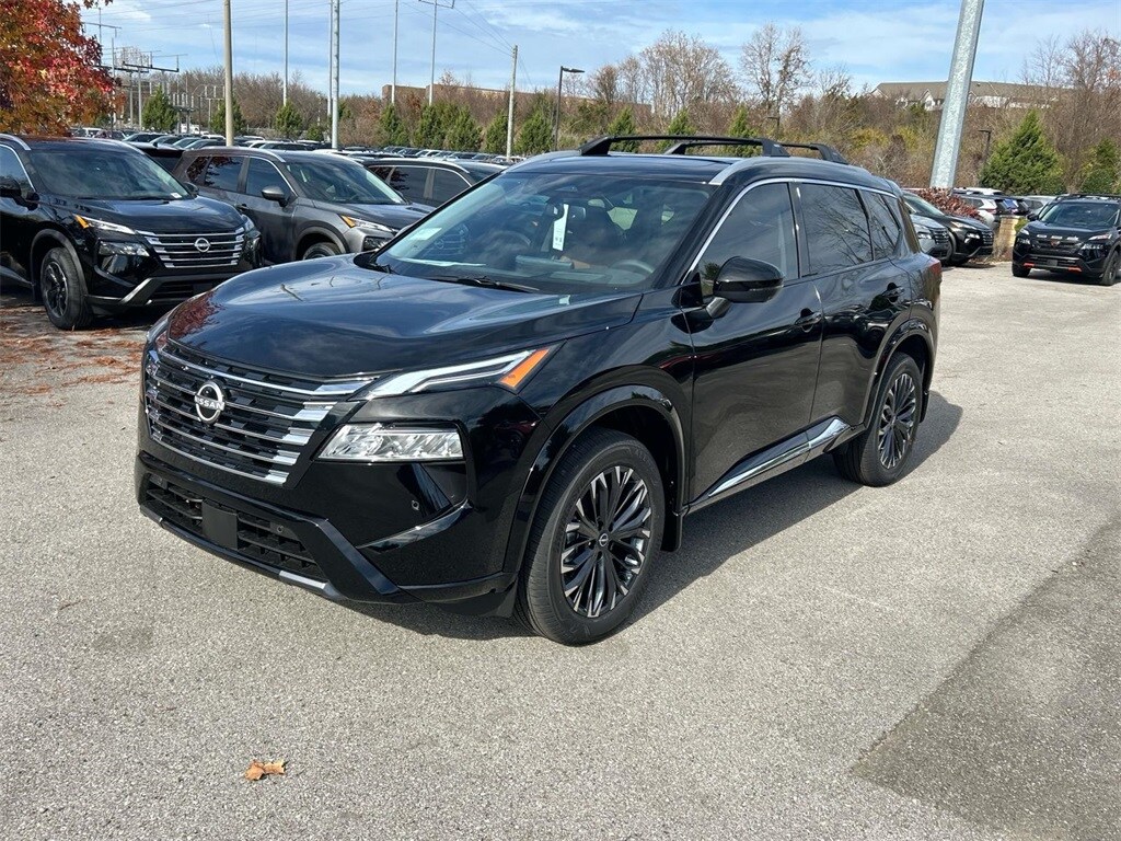 2026 Nissan Rogue Platinum photo 3