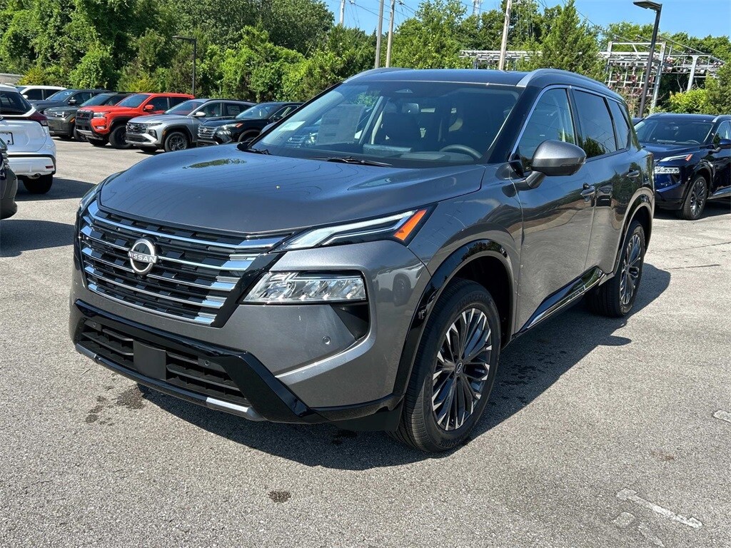2025 Nissan Rogue Platinum photo 3