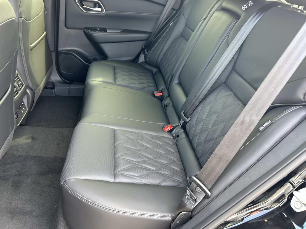 2026 Nissan Rogue Platinum - Photo 20