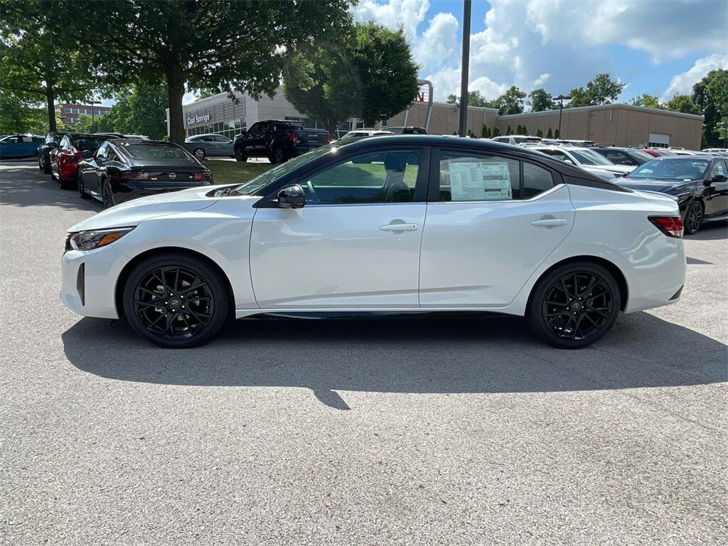 2025 Nissan Sentra SR photo 4