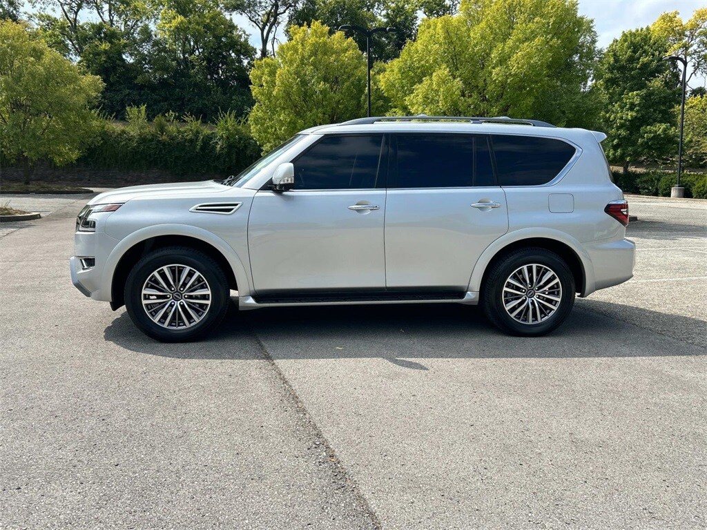2023 Nissan Armada SL photo 4