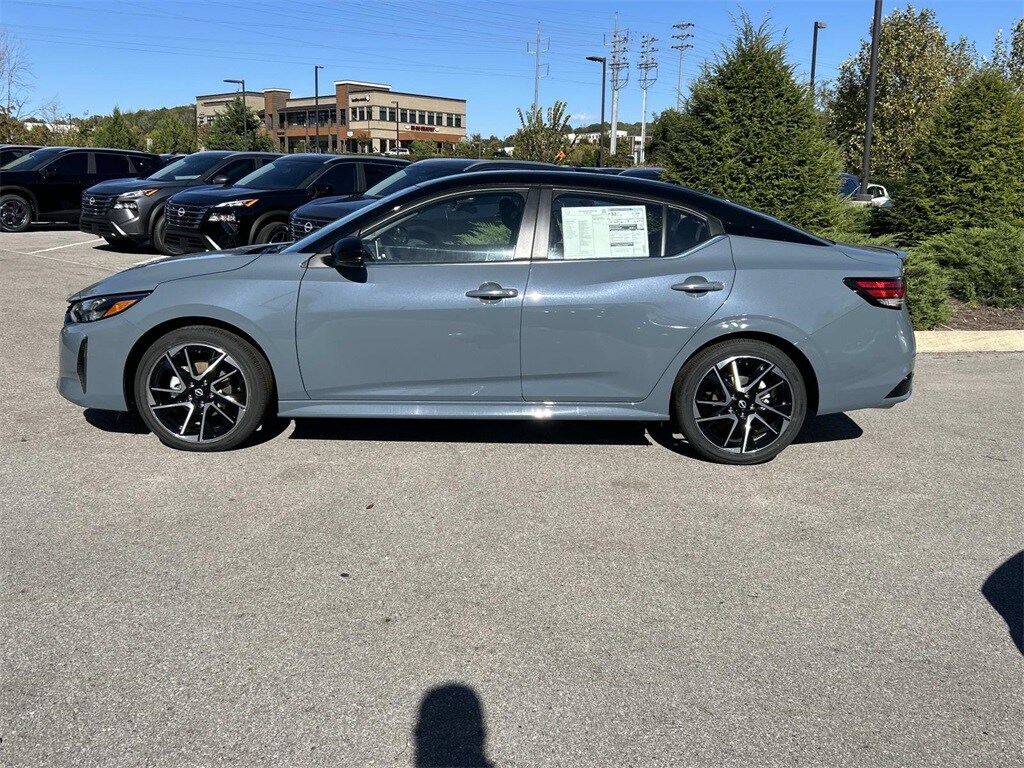 2025 Nissan Sentra SR photo 4