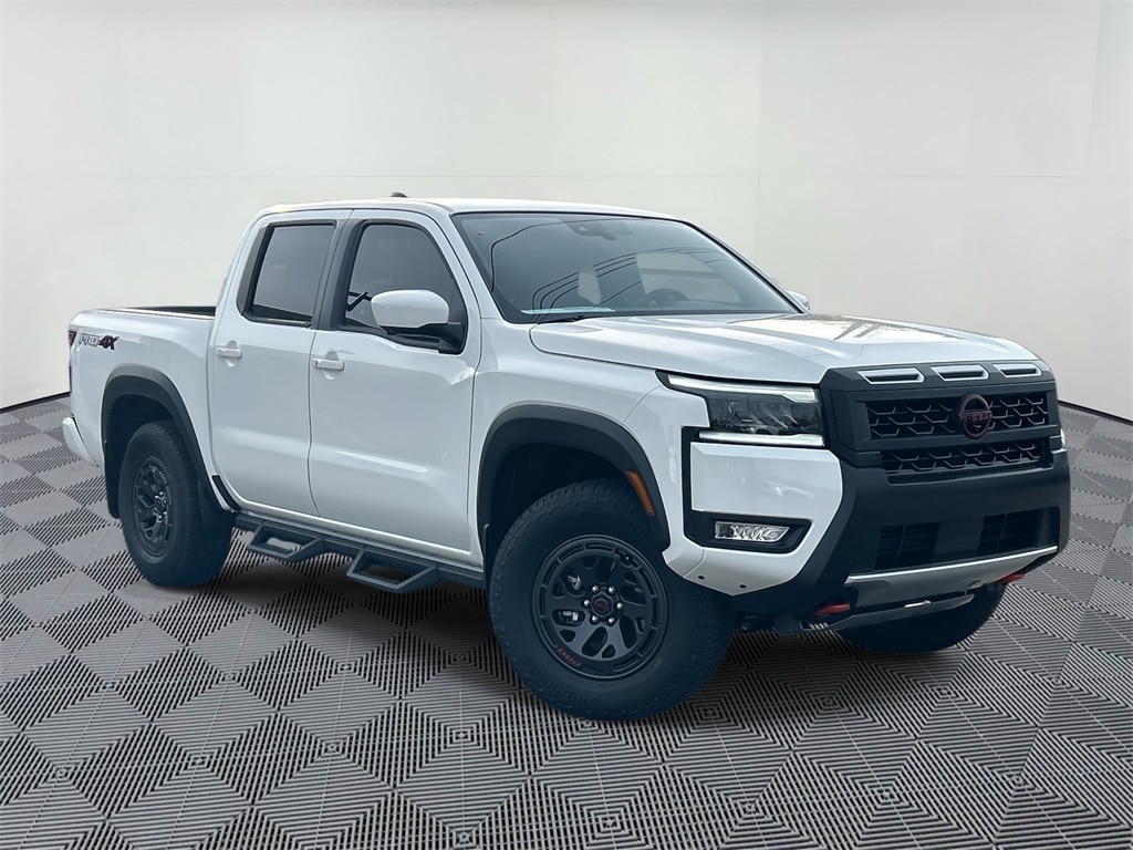 2026 Nissan Frontier PRO-4X's photo