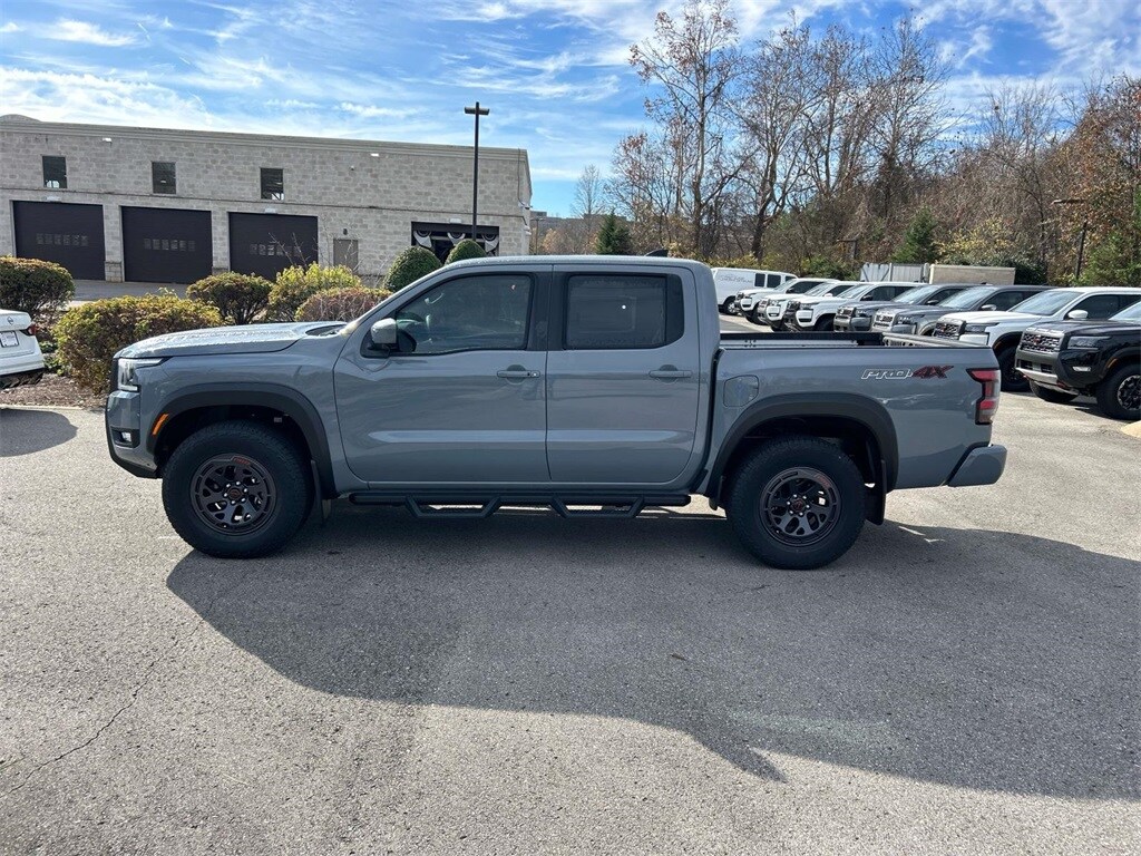 2026 Nissan Frontier PRO-4X photo 4