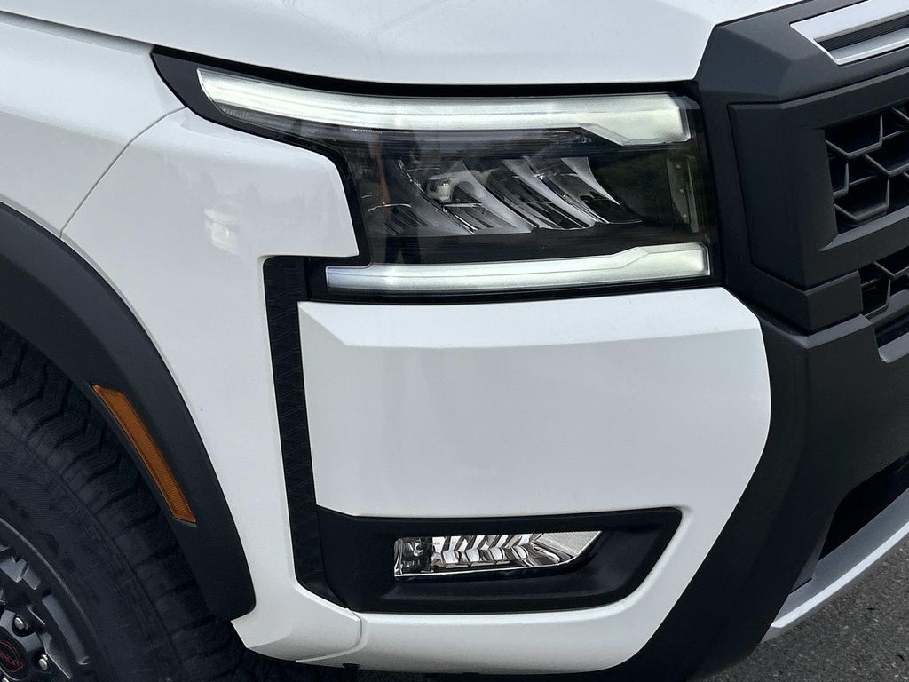 2026 Nissan Frontier PRO-4X - Photo 9