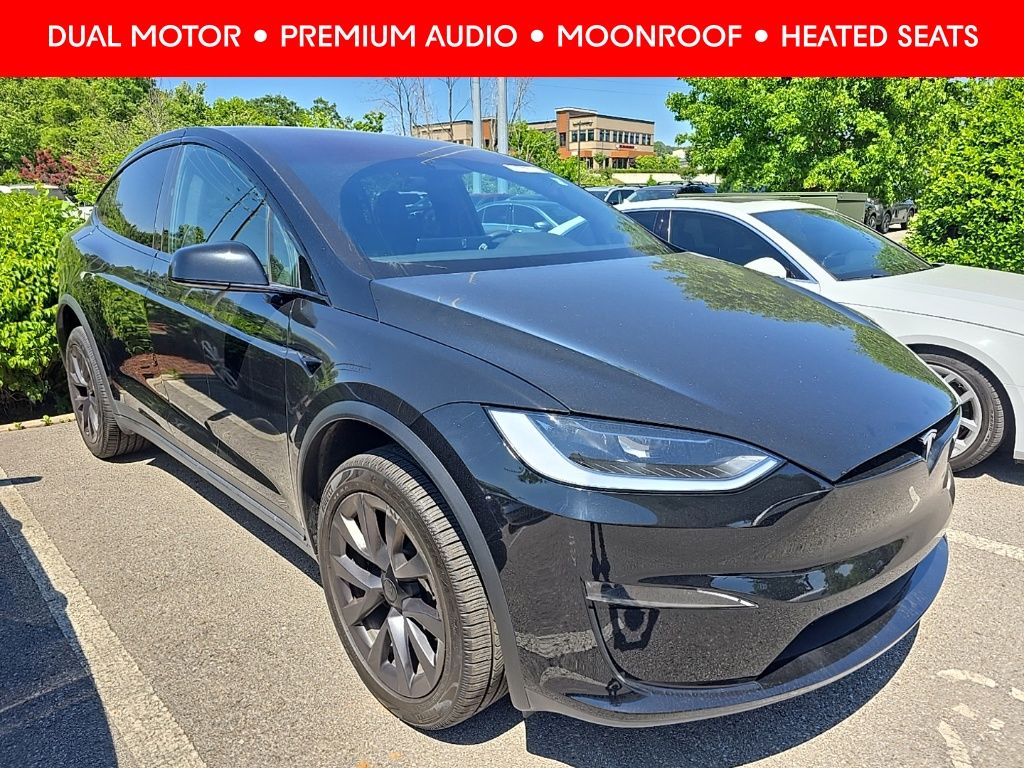 2024 Tesla Model X Long Range's photo