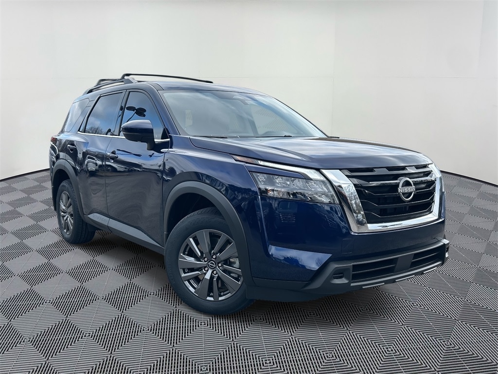 2025 Nissan Pathfinder SV's photo