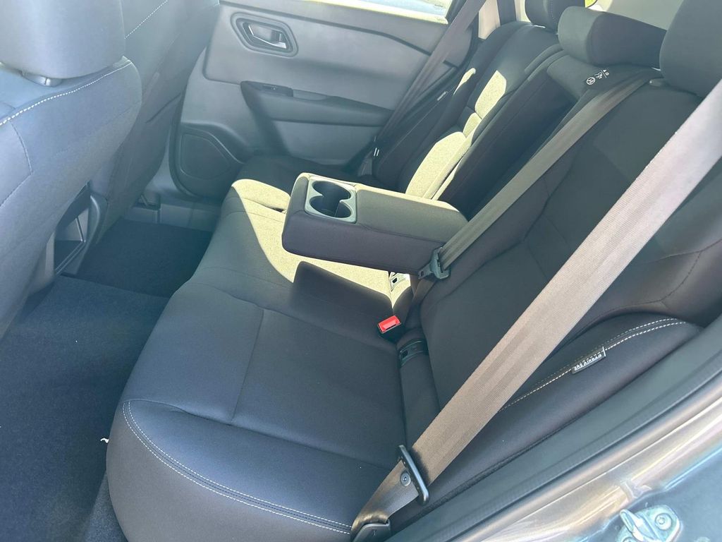 2026 Nissan Rogue S - Photo 18