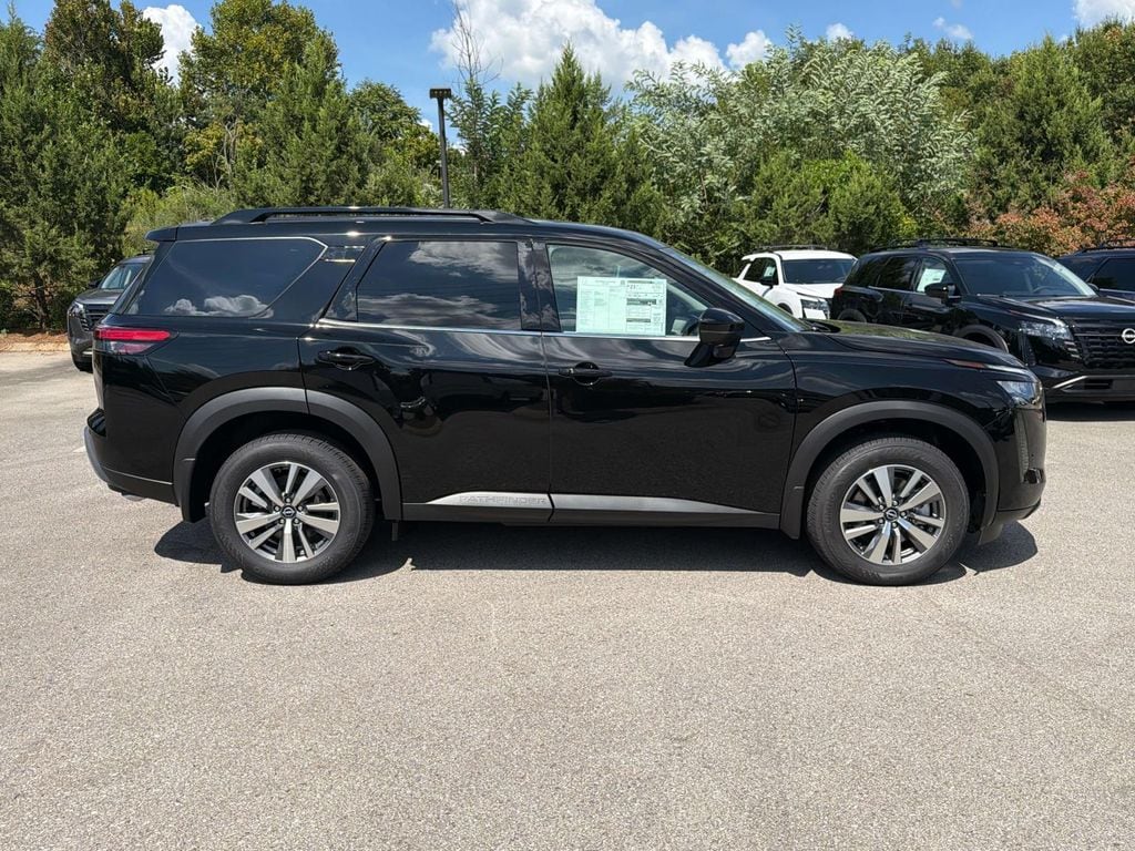 New 2026 Nissan Pathfinder SL SUV
